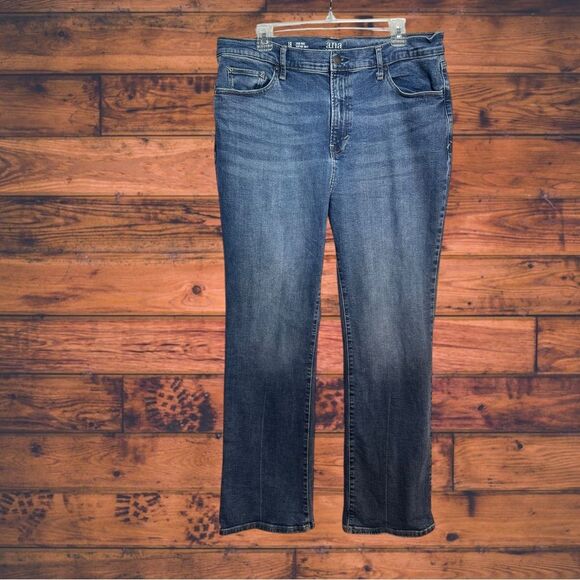 A.n.a. High-Rise Vintage Boot Jeans Size 18 - Picture 1 of 5
